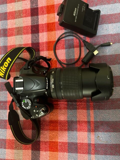 NİKON D3200