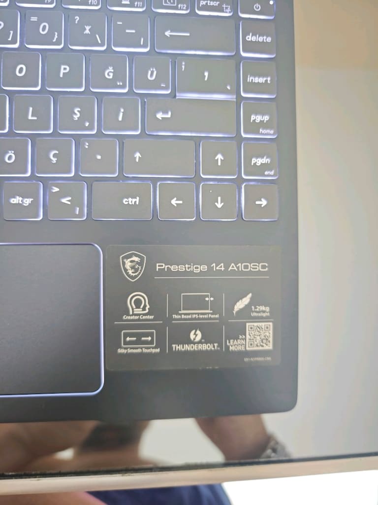 MSI PRESTIGE 14 A10SC | Intel i7 |MAX-Q | 512 GB SSD Gaming Laptop. - 7