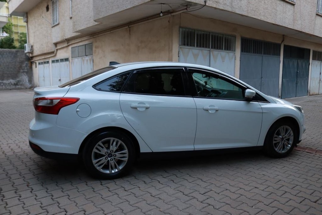 Sahibinden Tertemiz HASARSIZ Ford Focus - 12