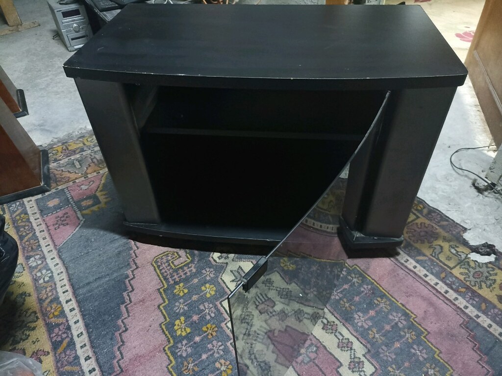 TV SEHPASI TEKERLEKLİ - 3
