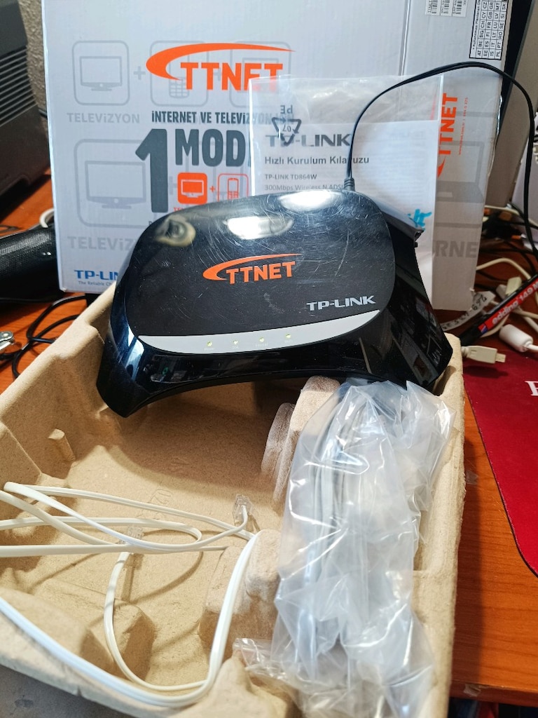 TP-Link ADSL2+ Modem Router - 8