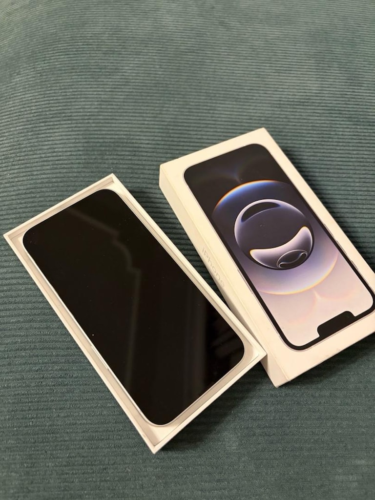iPhone 16e 128 GB Beyaz - %100 Pil - Sıfır Ayarında