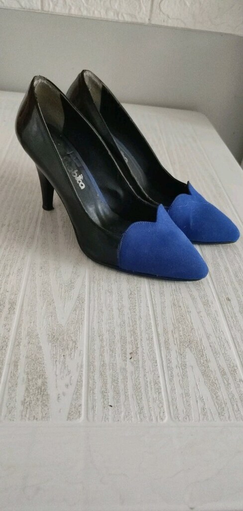 sac mavi kalp detaylı siyah rugan siyah topuklu stiletto - 2