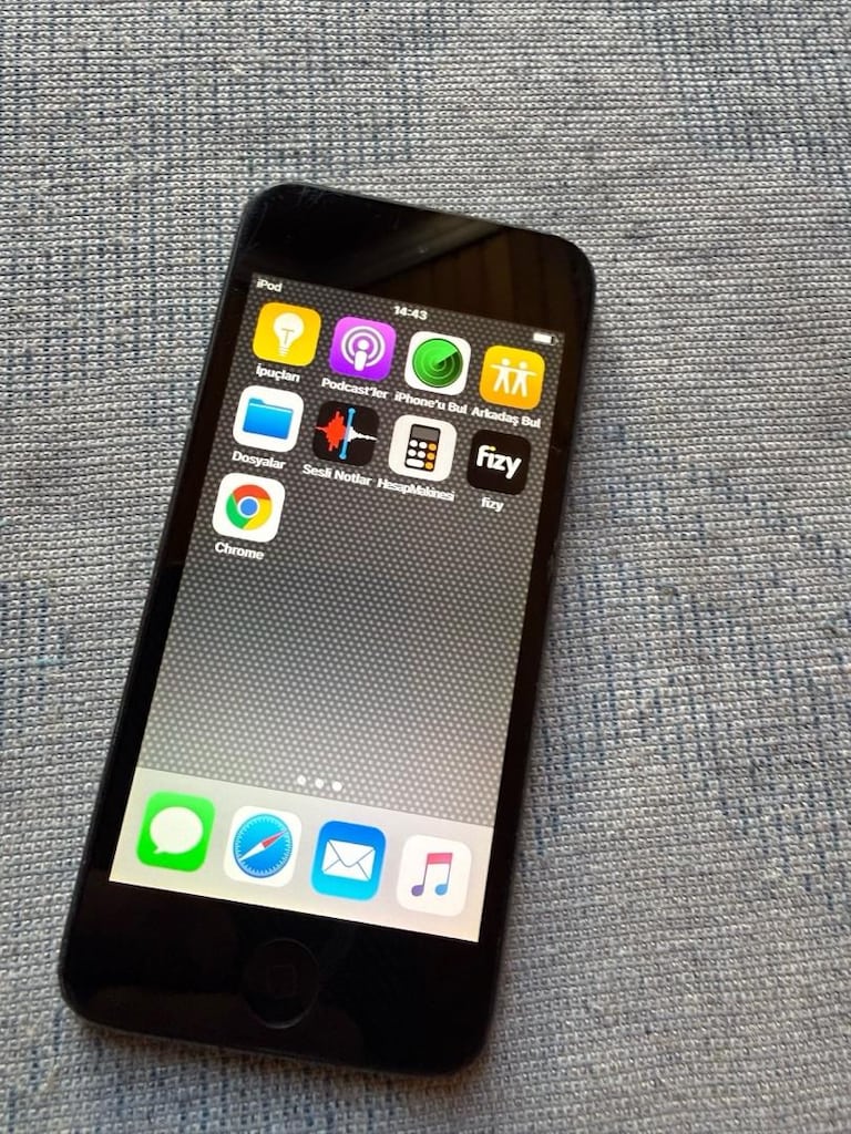 iPod touch (6. Nesil) iPod touch Kapasite 64 GB Çıkış Yılı: 2015 - 4