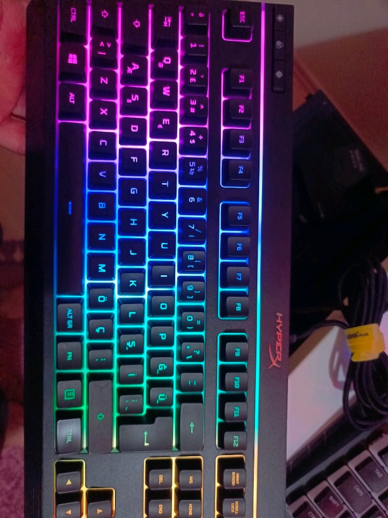 Hyperx Alloy Core RGB Membran Klavye - 4