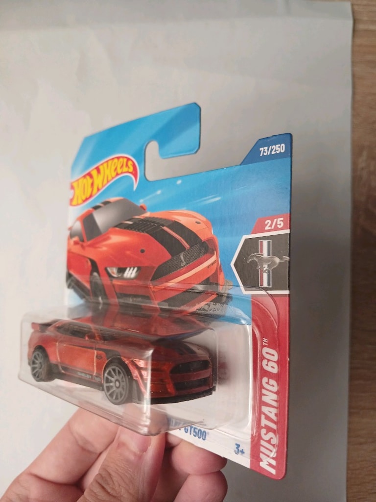 Hot Wheels Ford Mustang Shelby GT500 - 3