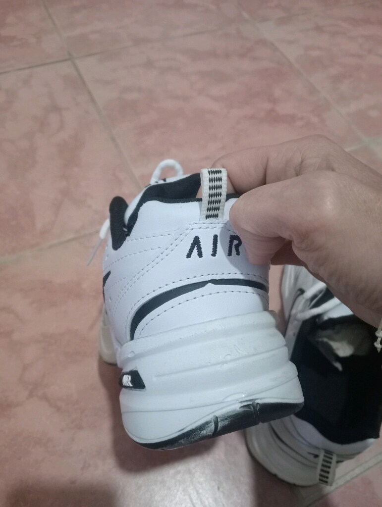 nike Air monarch - 6