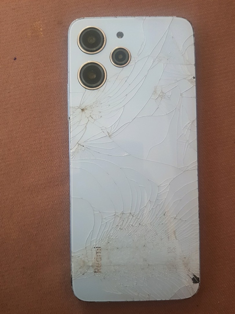 REDMİ 12 EKRAN KIRIK,ANAKART SAĞLAM,PARÇA NIYETINE - 12