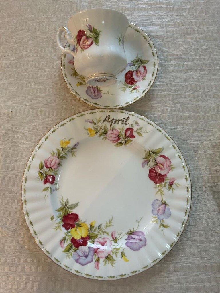 Royal Albert April fincan tabak trio - 4