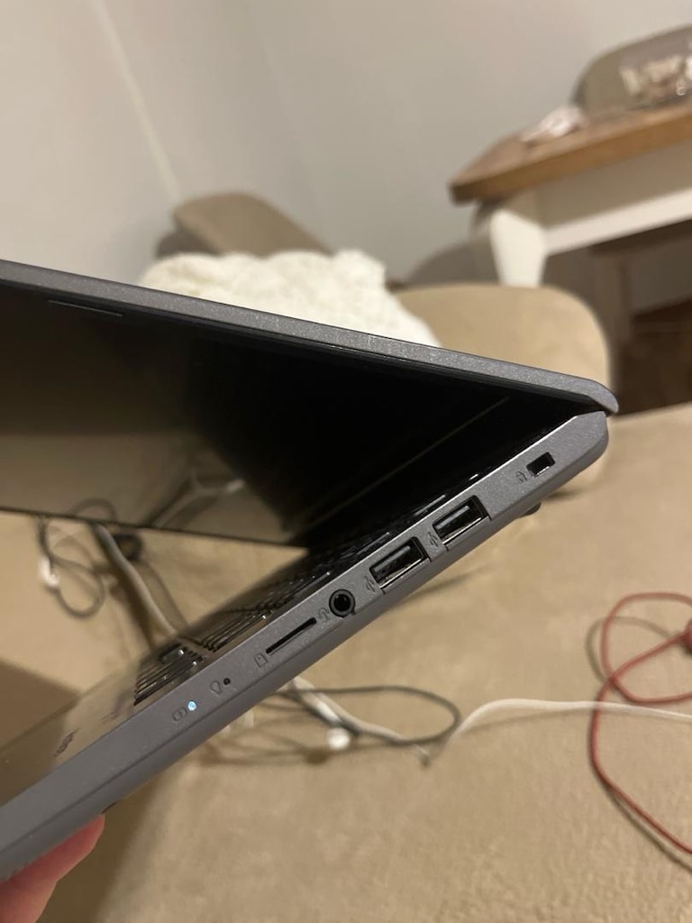 ASUS VivoBook X515JF | i5-1035G1 | MX130 2GB | 8GB RAM | 256GB NVMe SS - 3