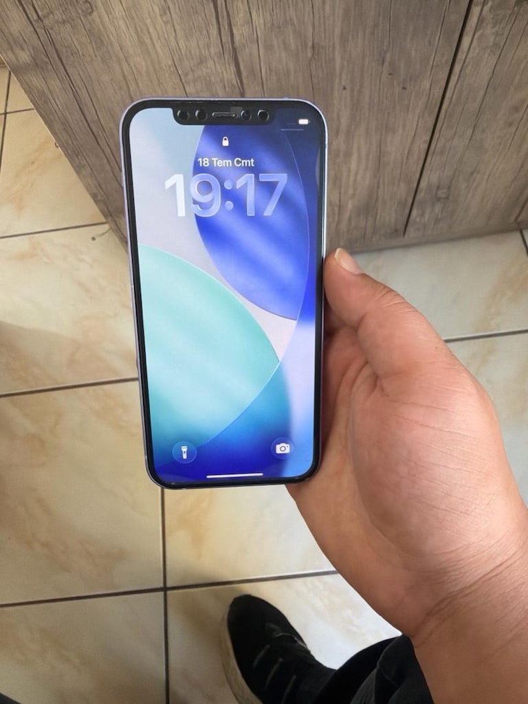 iPhone 12 - 3