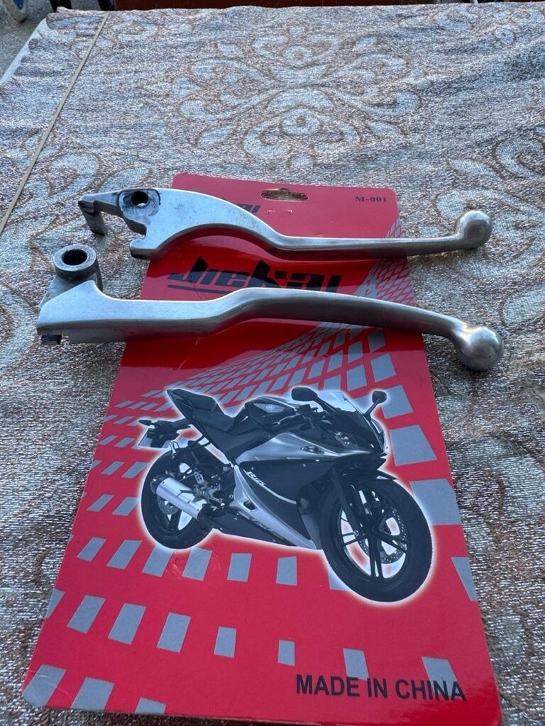 YAMAHA R-25 ORJİNAL MANET TAKIMI SETİ 2 Lİ. TERTEMİZ HASARSIZ. - 2