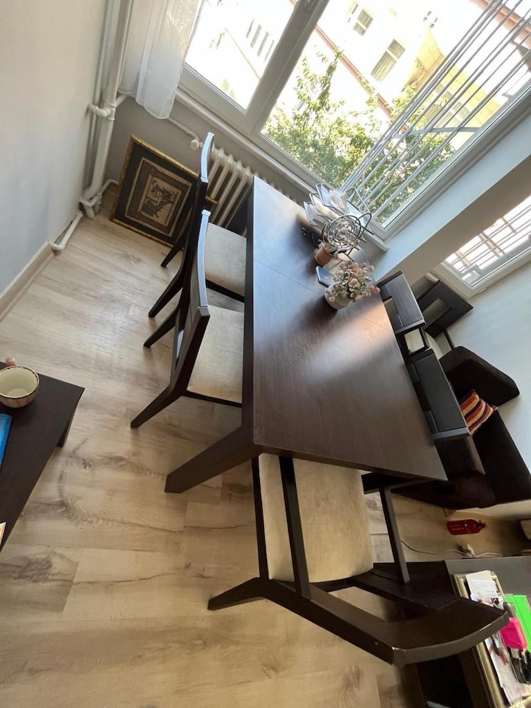 Tepe Home az kullanılmış ve çok temiz masa ve 6 sandalye - 2