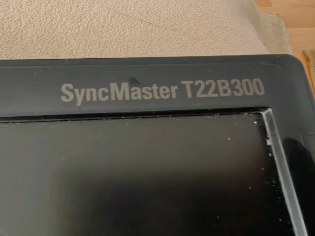 Samsung T22B300MW/UF ekran sağlam ama açılmıyor - 4