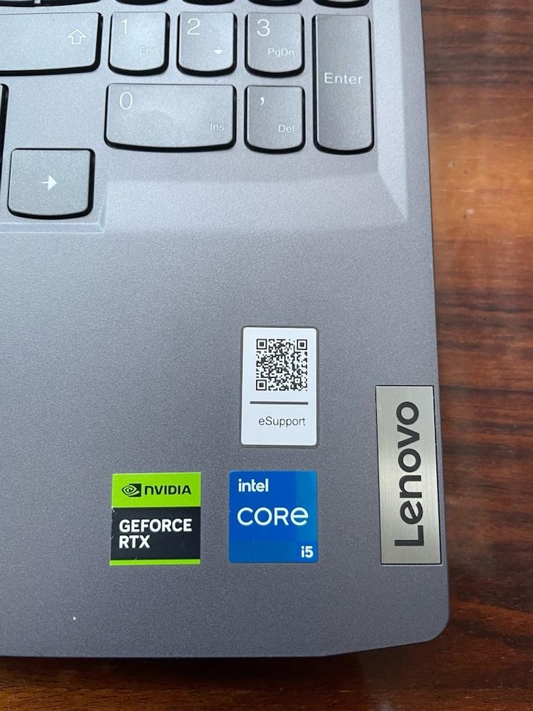 Lenovo LOQ 15IRH8 | i5-12450H | RTX 4050 | 8 GB RAM | 512 GB SSD - 7