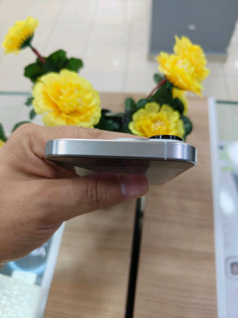 İPHONE 15 PRO COK TEMİZ - 5