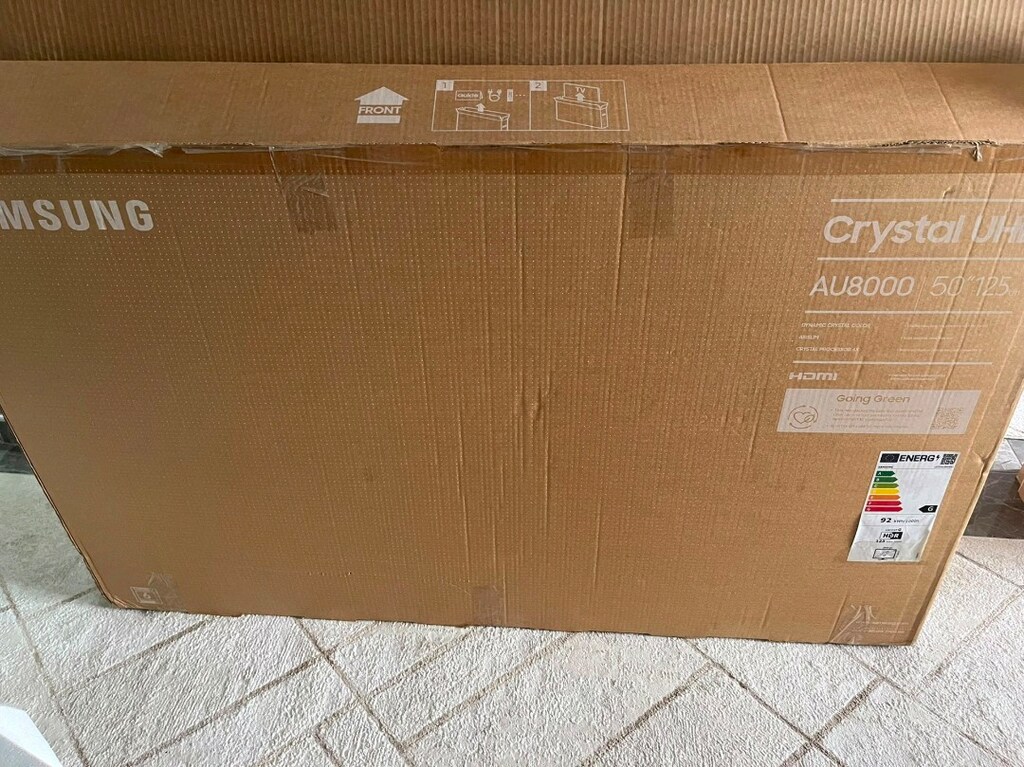 Samsung AU8000 50'inc Smart tv - 2