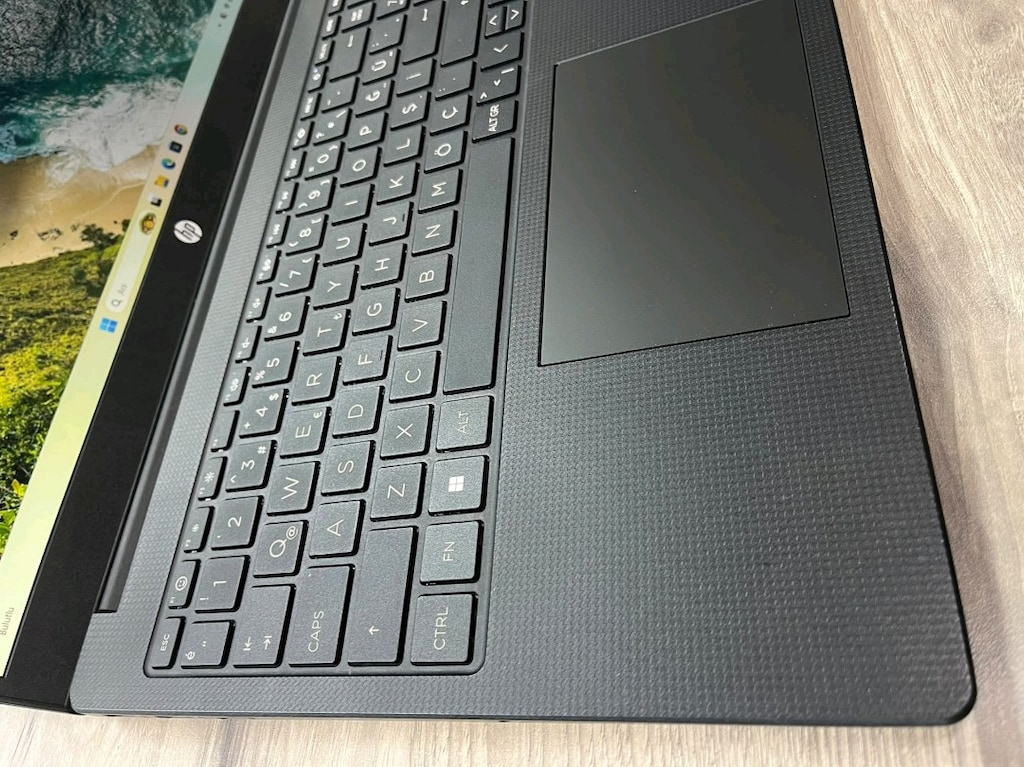 TEMİZ SORUNSUZ HP LAPTOP - 2