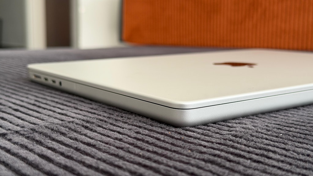 MacBook Pro m4 14 inch - 4