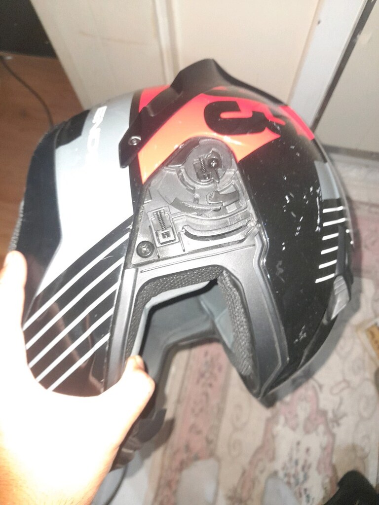l beden kask vıizor takma yeri kirik - 2