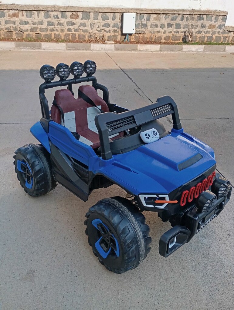 Akülü Araba 4x4 XXL Jeep - 5