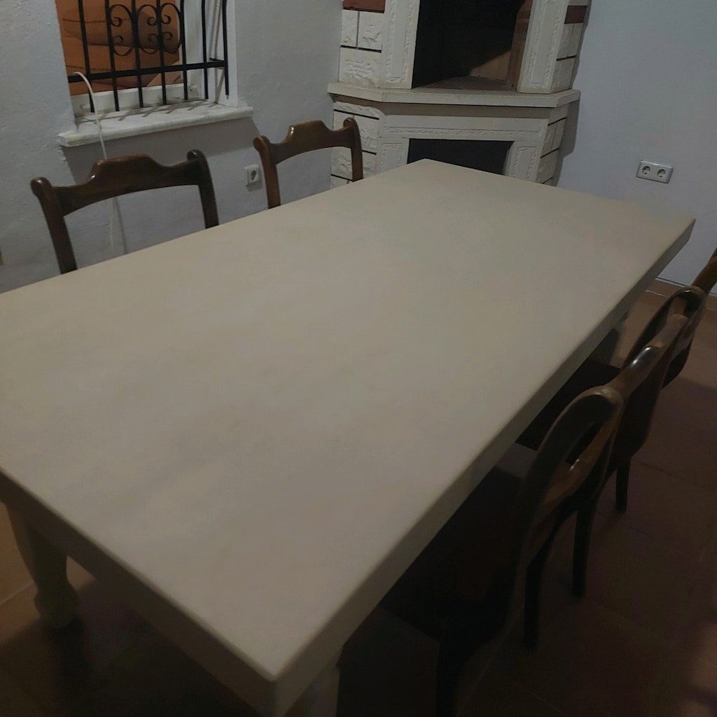 Ağaç masa ve dört adet antika sandalye - 2