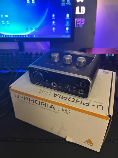 Behringer Uphoria UM2 SORUNSUZ TERTEMİZ 0 GİBİ!