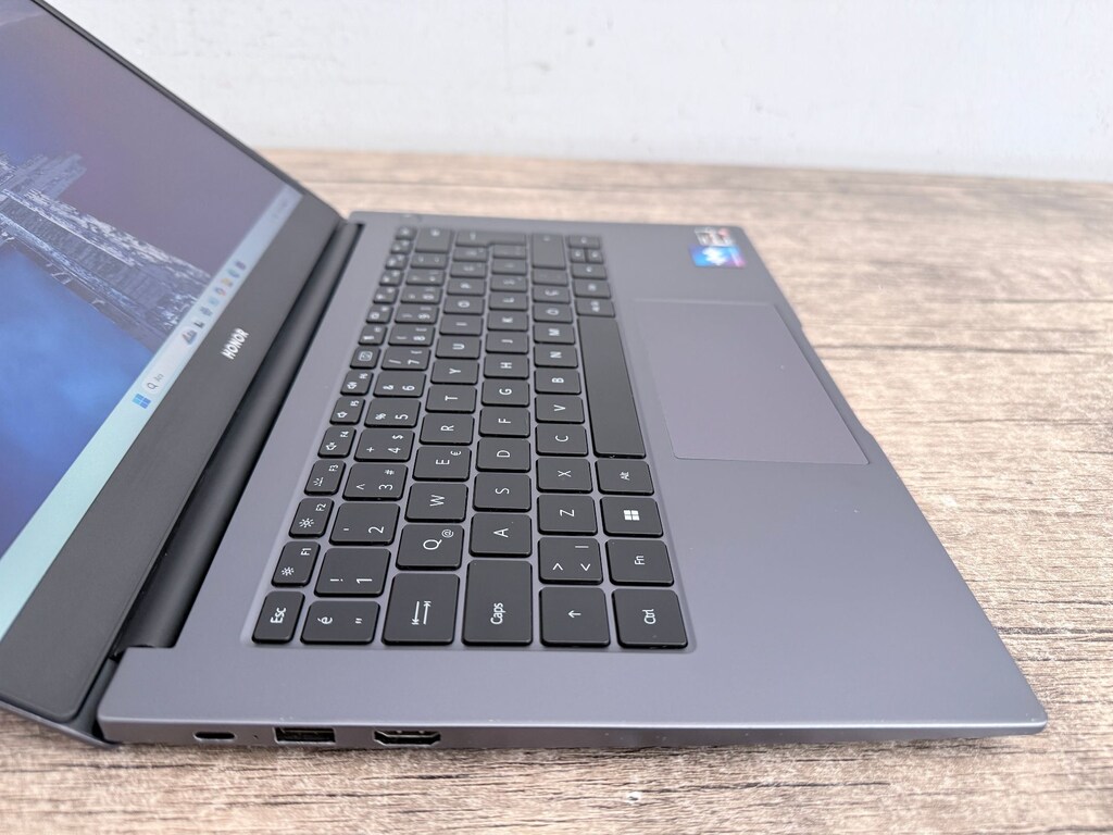 Kaçırma! Honor MagicBook 14 | Ryzen 5 5500U 512GB SSD FHD IPS - 4
