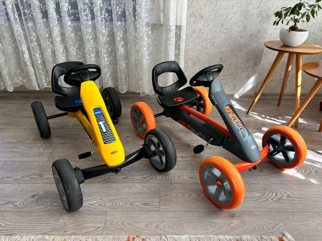 BERG Reppy Racer pedallı go-kart modeli 2 ile 6 yaş arası çocuk uyumlu - 11