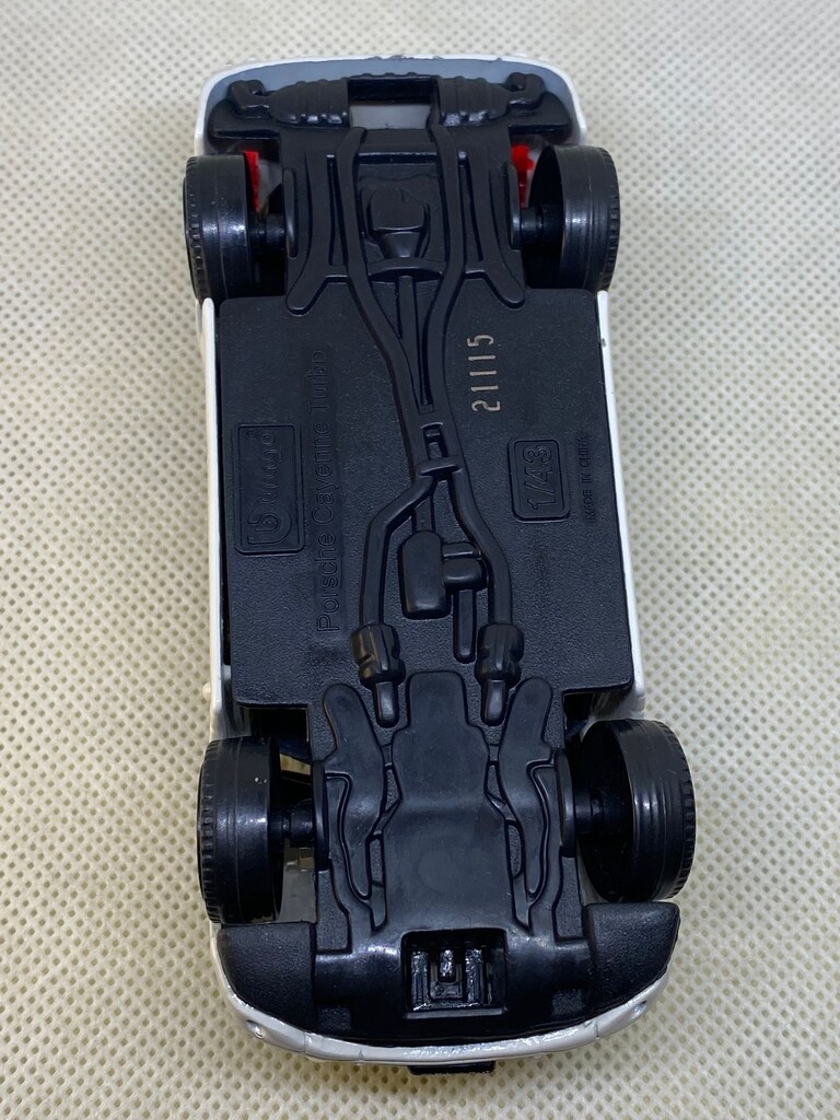 BURAGO 1/43 Posrche Cayenne Turbo Diecast Model - 6