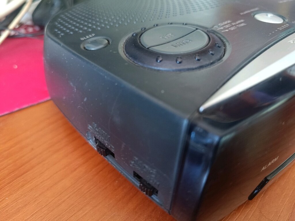 Philips Dijital Çalar Saatli Radyo - 7