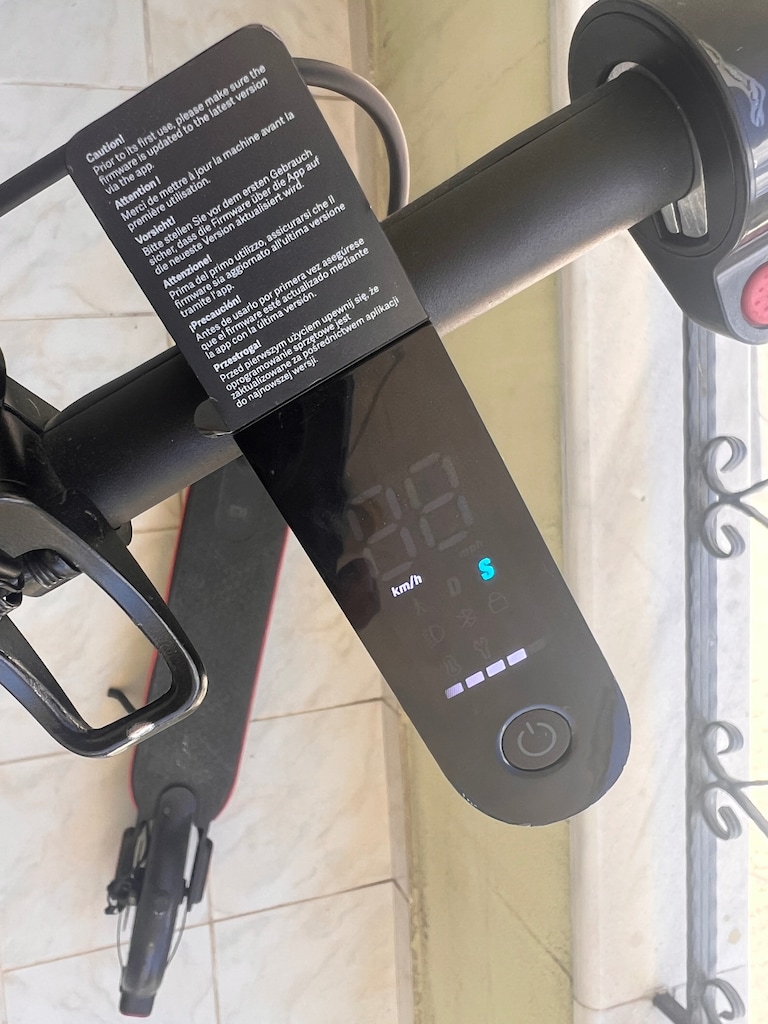 Xiaomi Mi Pro 2 Elektrikli Scooter + Yale Maximum Security Kilit (Set) - 2