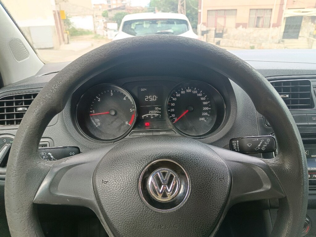 Volkswogen polo 2014 - 8