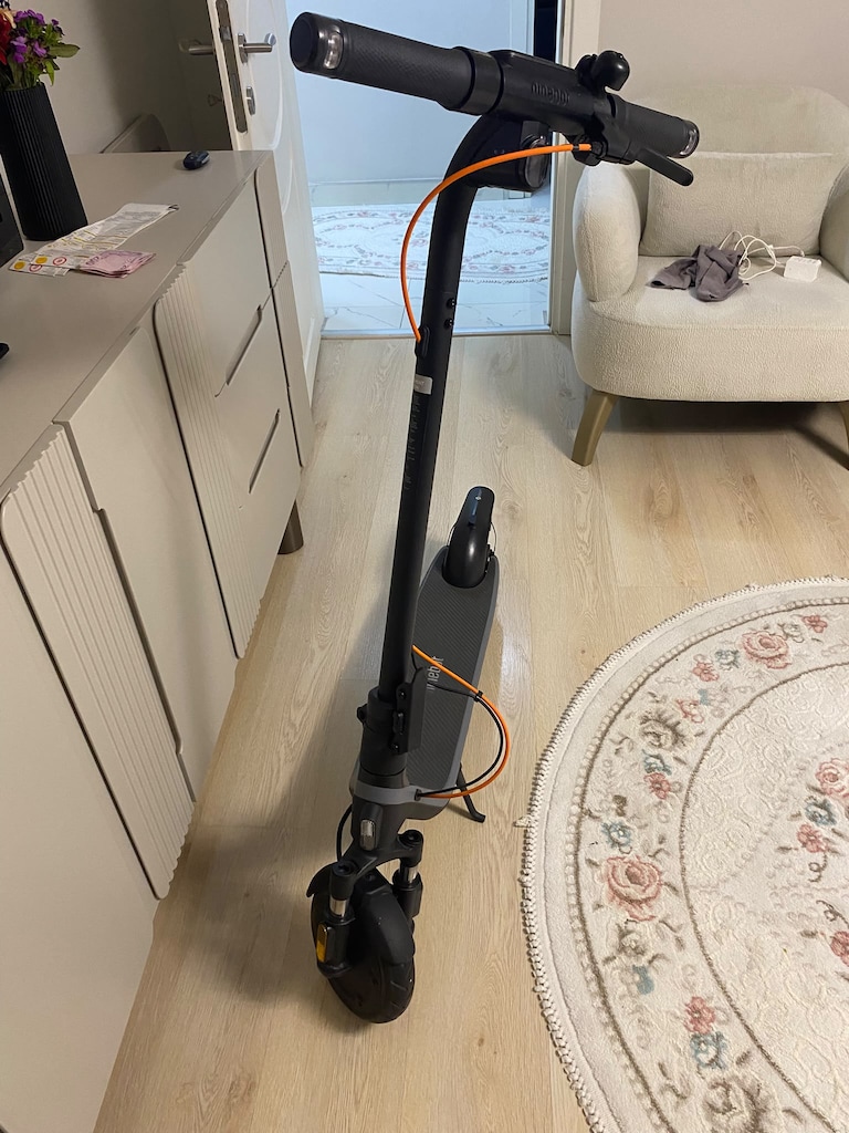 Kusursuz Ayarında Segway Ninebot E2 Plus II - Sadece 140 KM'de - - 2