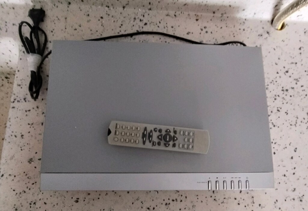 VESTEL DVD PLAYER - 13