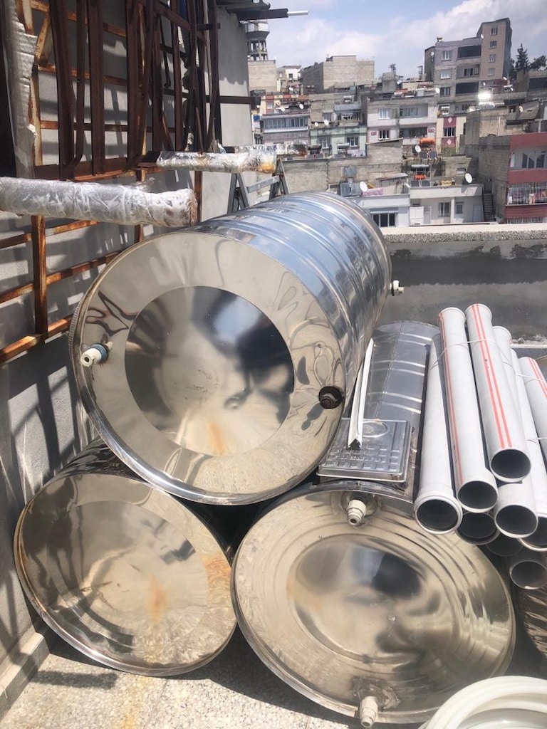 ikinci el krom sıcak su soğuk su deposu enerji paneli satlıktır - 2