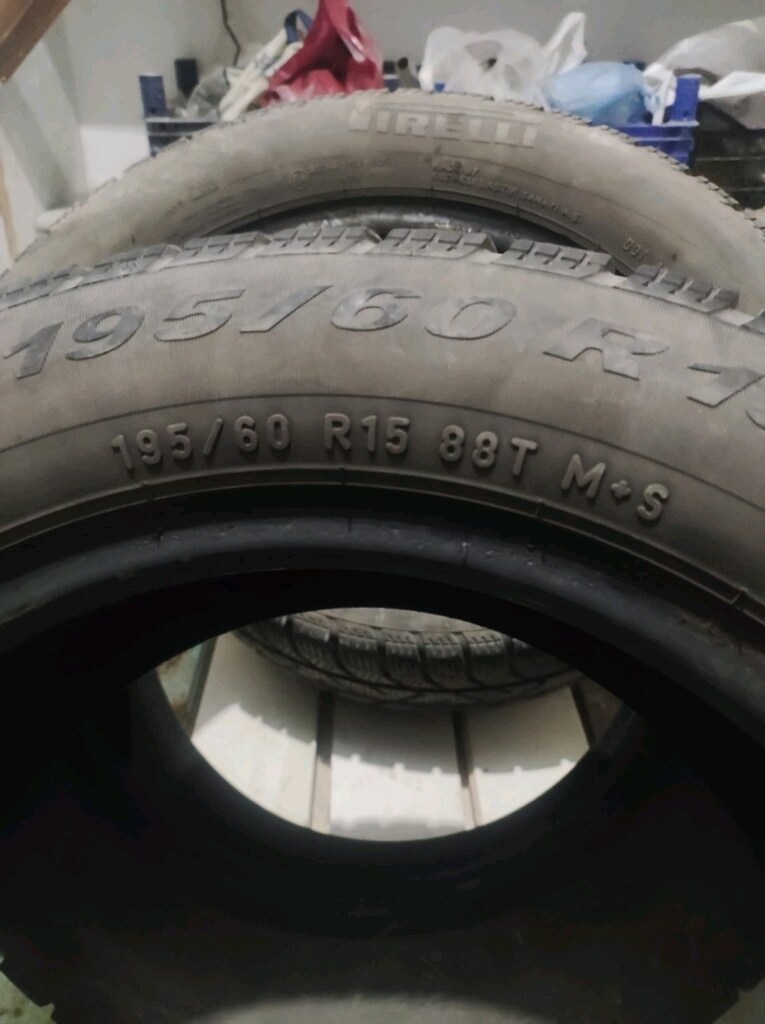4 adet pirelli kış lastigi 195/60 R15 ebatlarında - 7