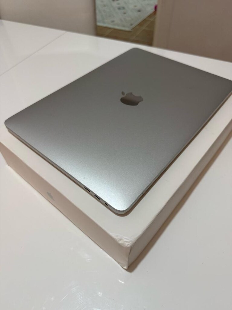 MacBook Pro 13.3 inch 2.0 Ghz 512 GB 4 Çekirdekli Intel Core i5 A2251 - 9