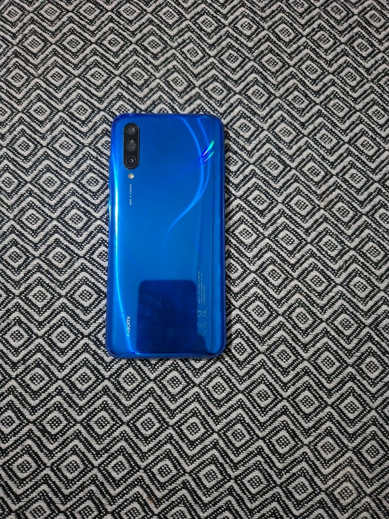 XİOMİ Mİ 9 LİTE 64 GB - 2