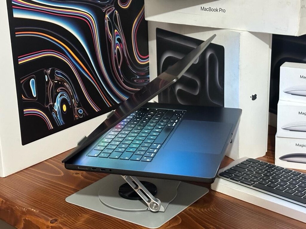 Sitede tek ! pil sağlığı 95 devir 70 macbook pro M3 pro 16” garantili - 5