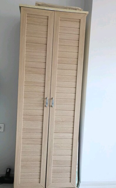 BEŞ RAFLI DOLAP ÇOK AMAÇLI,5 ADET HALİ,AVİZE, PERDE YANINDA HEDİYE