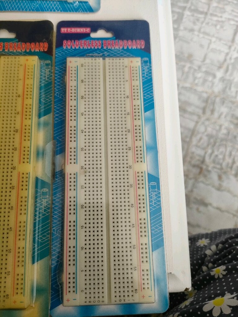 solderlesd breadboard - 2
