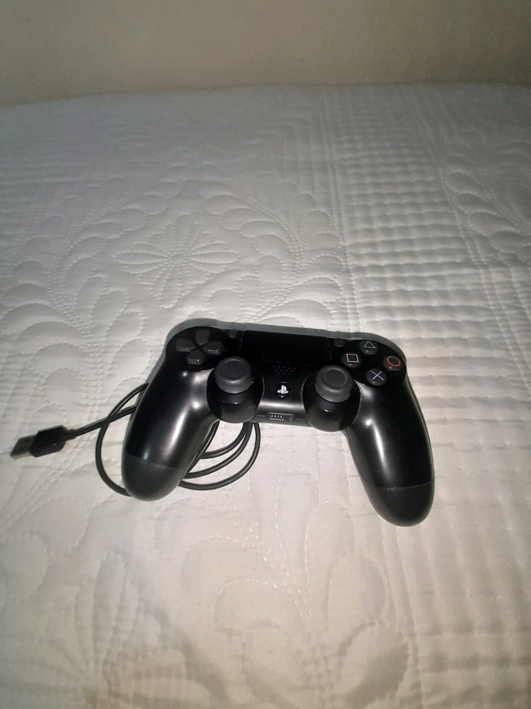 Acil satılık sıfır ayarında PlayStation 4 Slim - 6