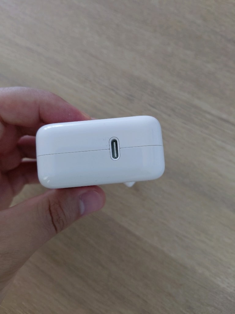 Apple 30W USB-C Güç Adaptörü Beyaz - 2
