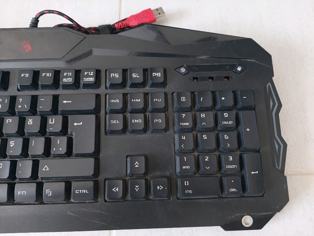 A4 Tech Q türkçe klavye usbli Işıklı 5 kademeli - 4