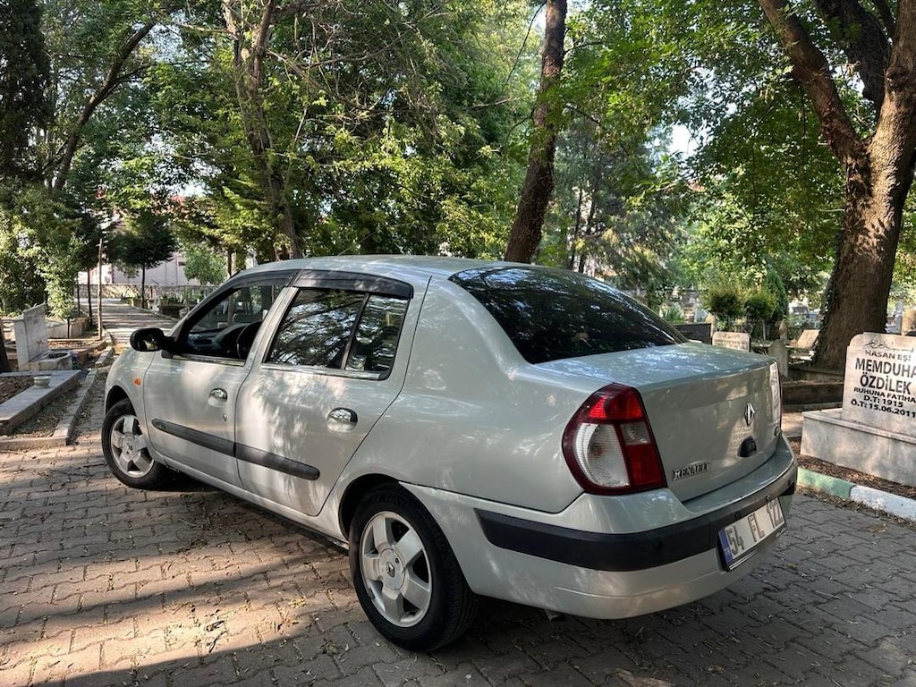 2004 model 1.4 Clio - 5