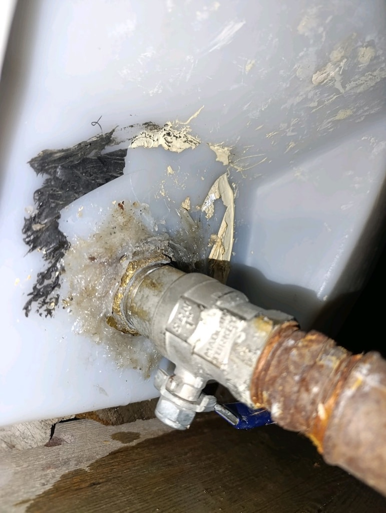 AKRO 2 TON ARIZALI SU DEPOSU KÜMES VEYA HAVUZ OLARAK KULLANABİLİRSİNİZ - 5