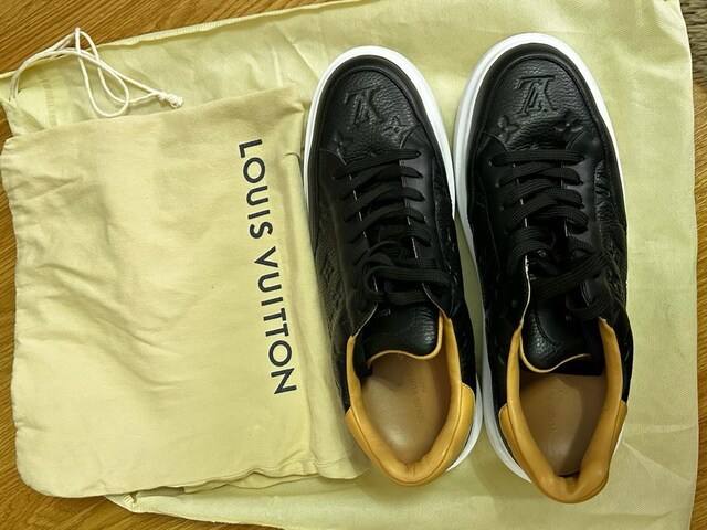 Louis Vuitton Siyah Monogramlı Sneaker.