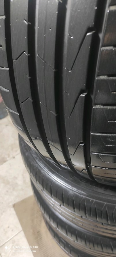 215/55/17 YENİ AYARINDA DİŞ DERİNLİĞİ MÜKEMMEL 4 ADET FİYATI 8750 tl - 3