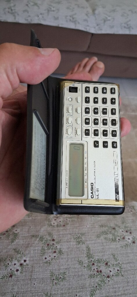 CASIO ML-82 PİYANO CALAN HESAP MAKINESI VE SAAT ALARM